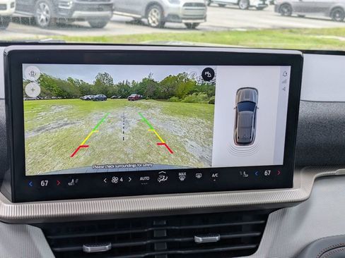 Used 2025 Ford Explorer Active image 23