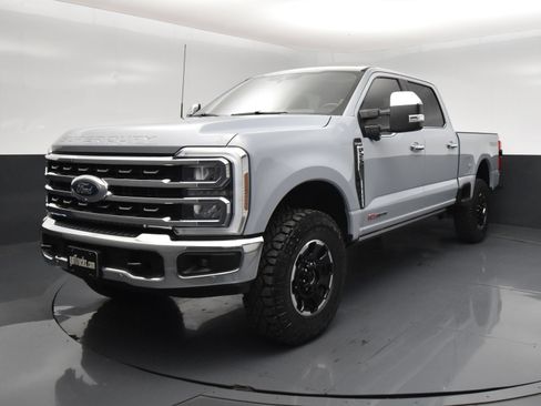 Used 2025 Ford F250 King Ranch w/ Tremor Off-Road Package AWD/4WD image 2