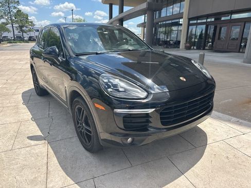 Used 2016 Porsche Cayenne AWD/4WD image 3