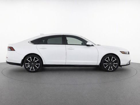 Used 2023 Honda Accord Touring image 8
