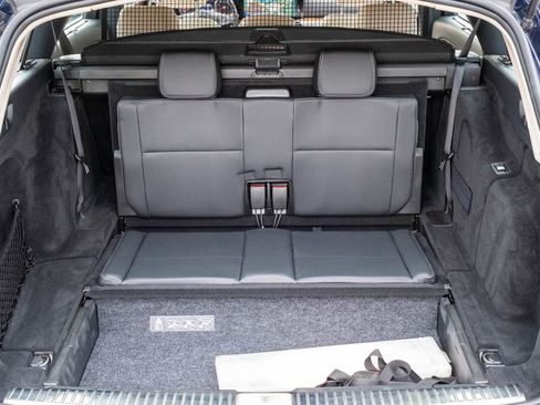 Used 2017 Mercedes-Benz E 400 4MATIC Wagon image 34