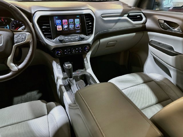 Used 2017 GMC Acadia SLT AWD/4WD image 24