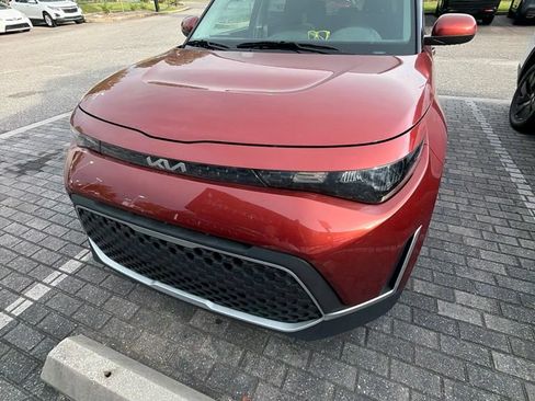 Used 2024 Kia Soul LX FWD image 5