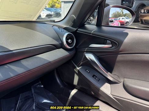 Used 2017 FIAT 124 Spider Abarth RWD image 24