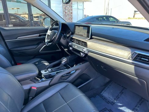 Used 2022 Kia Telluride EX w/ EX Premium Package image 42