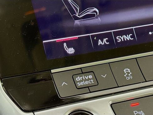 Used 2021 Audi A6 Premium Plus w/ Premium Plus Package image 21