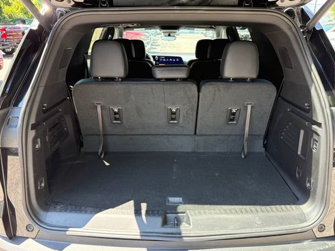 Used 2026 Chevrolet Traverse LT w/ Driver Confidence Package AWD/4WD image 35