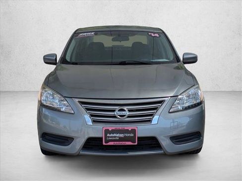 Used 2014 Nissan Sentra SV w/ SV Driver Package FWD image 2