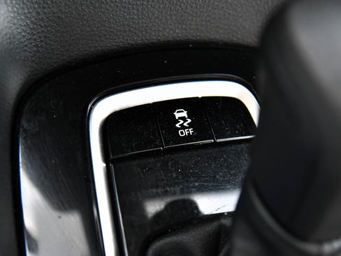 Used 2025 Toyota Corolla LE FWD image 25