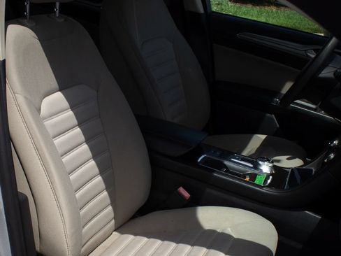 Used 2018 Ford Fusion S FWD image 30
