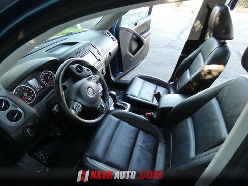Used 2017 Volkswagen Tiguan SEL FWD image 48