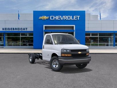 New 2026 Chevrolet Express 3500 w/ Power Convenience Package