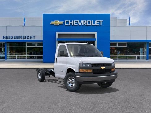 New 2026 Chevrolet Express 3500 w/ Power Convenience Package RWD image 1