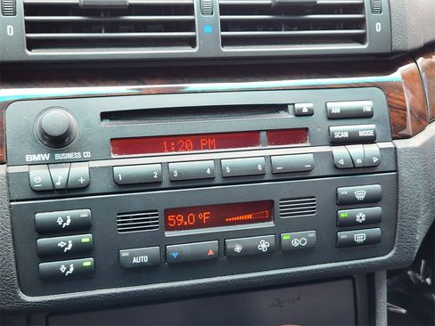 Used 2002 BMW 330Ci Coupe image 17