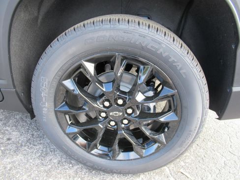 New 2026 Chevrolet Traverse LT w/ Midnight/Sport Edition image 8