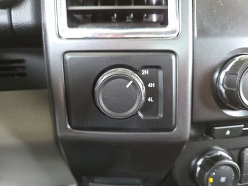 Used 2016 Ford F150 XLT AWD/4WD image 43