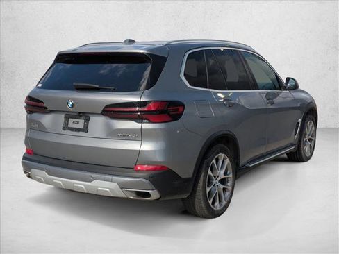 Used 2024 BMW X5 xDrive40i AWD/4WD image 4