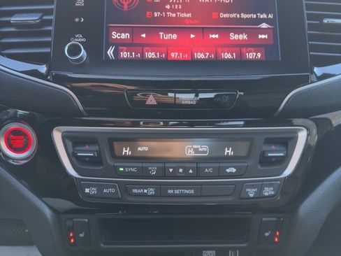 Certified 2023 Honda Ridgeline Black Edition image 23