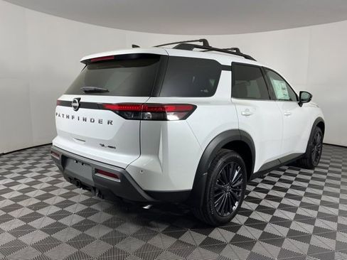 New 2026 Nissan Pathfinder SL w/ SL Premium Package AWD/4WD image 11