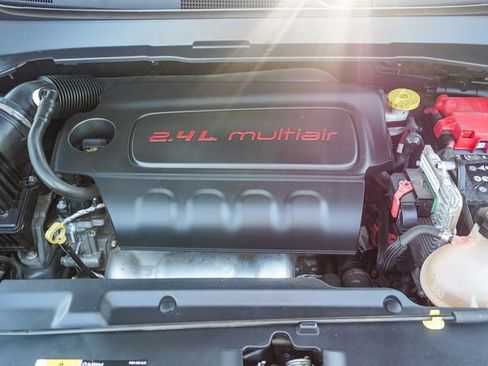 Used 2019 Jeep Compass Latitude FWD image 26