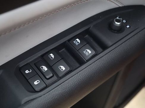 Used 2025 Jeep Compass Limited AWD/4WD image 15