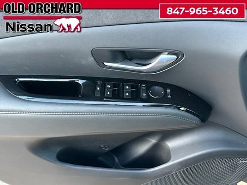 Used 2025 Hyundai Tucson Limited AWD/4WD image 9