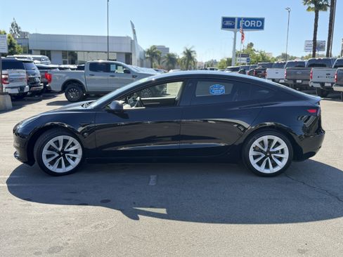Used 2022 Tesla Model 3 Long Range AWD/4WD image 4