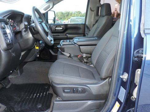 Used 2022 Chevrolet Silverado 2500 Custom w/ Custom Convenience Package AWD/4WD image 19