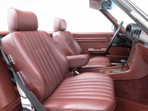 Used 1989 Mercedes-Benz 560 SL image 4