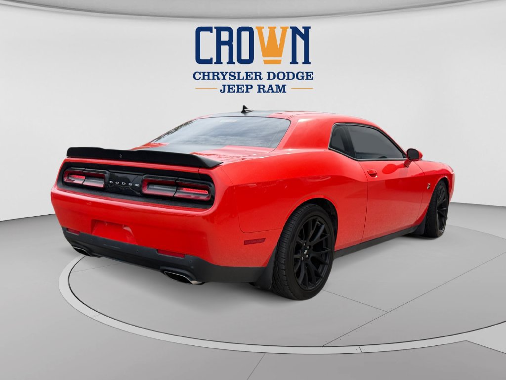 Used 2018 Dodge Challenger R/T Scat Pack RWD image 3