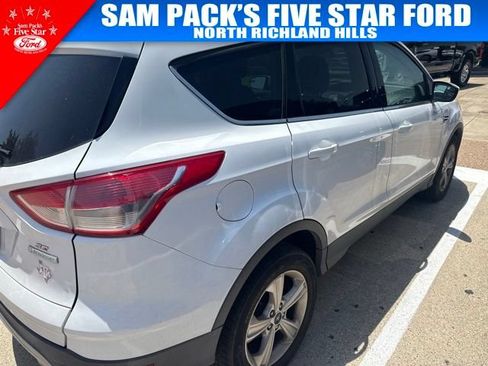 Used 2015 Ford Escape SE FWD image 4