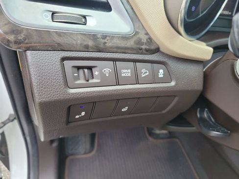 Used 2017 Hyundai Santa Fe Sport w/ 2.4L Tech Package 04 FWD image 30