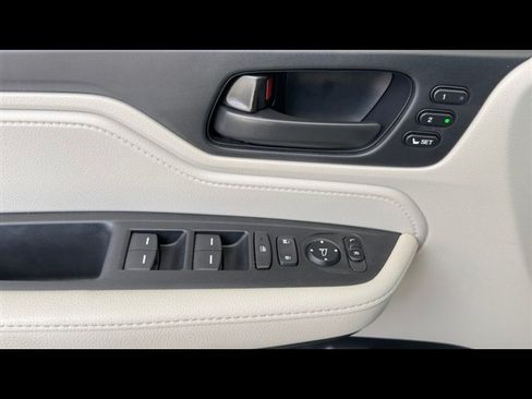 Certified 2025 Honda Odyssey EX-L image 32