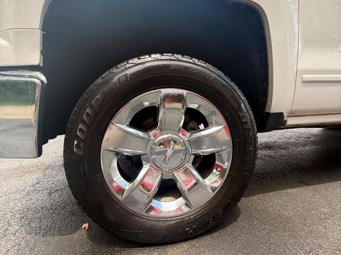Used 2015 Chevrolet Silverado 1500 LT AWD/4WD image 8