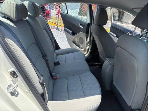 Used 2015 Kia Forte LX image 20