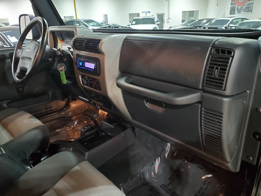 Used 2005 Jeep Wrangler Unlimited AWD/4WD image 15