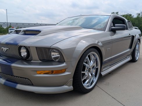 Used 2008 Ford Mustang GT RWD image 3