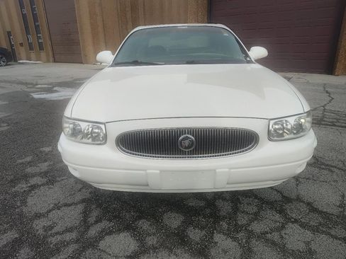 Used 2004 Buick Le Sabre Custom image 2