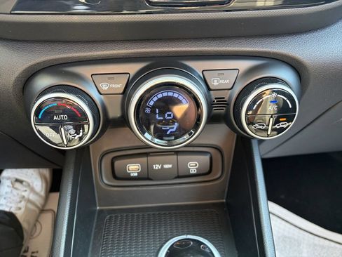 Used 2025 Hyundai Kona SEL FWD image 14