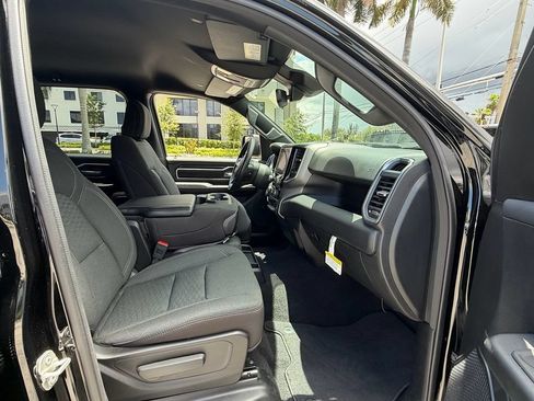 Used 2025 RAM 1500 Big Horn RWD image 17