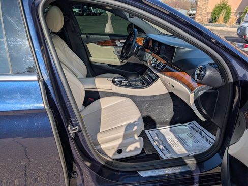 Used 2017 Mercedes-Benz E 300 4MATIC image 11