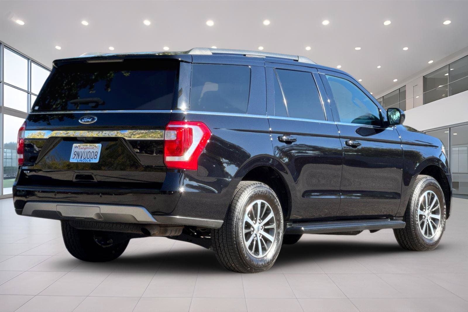 Used 2021 Ford Expedition XLT AWD/4WD image 4