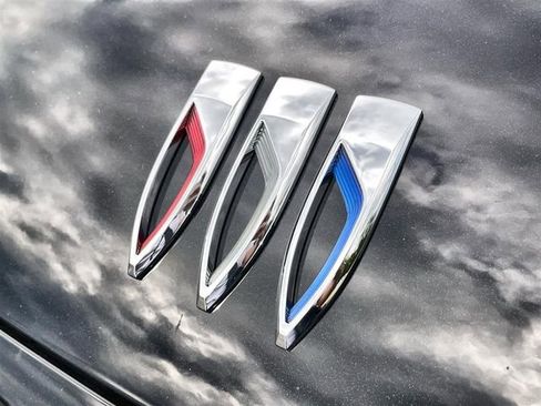 New 2025 Buick Enclave Avenir w/ Super Cruise Package image 32