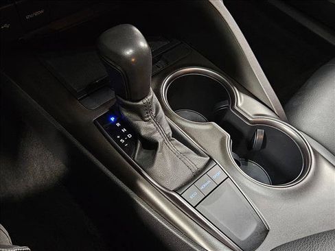 Used 2023 Toyota Camry SE FWD image 11