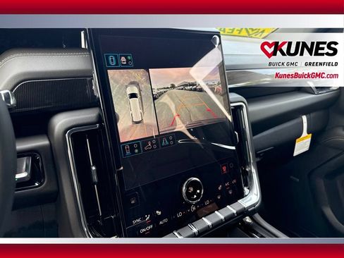 New 2026 GMC Yukon XL Elevation AWD/4WD image 18