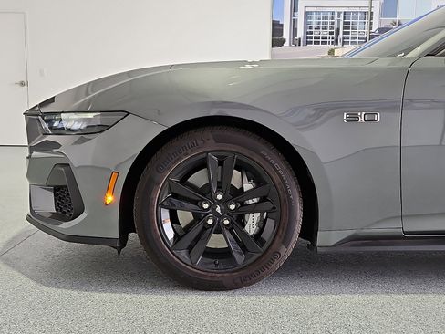 Used 2025 Ford Mustang GT image 5