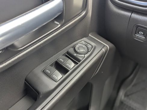 Used 2022 Chevrolet Silverado 1500 Custom image 35