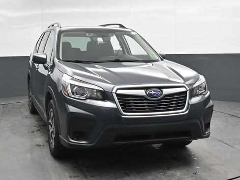 Used 2020 Subaru Forester Premium image 5