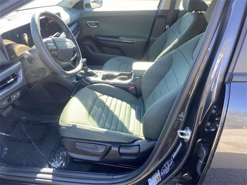 New 2025 Kia K4 EX image 12