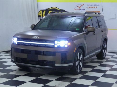 Used 2024 Hyundai Santa Fe Limited image 5